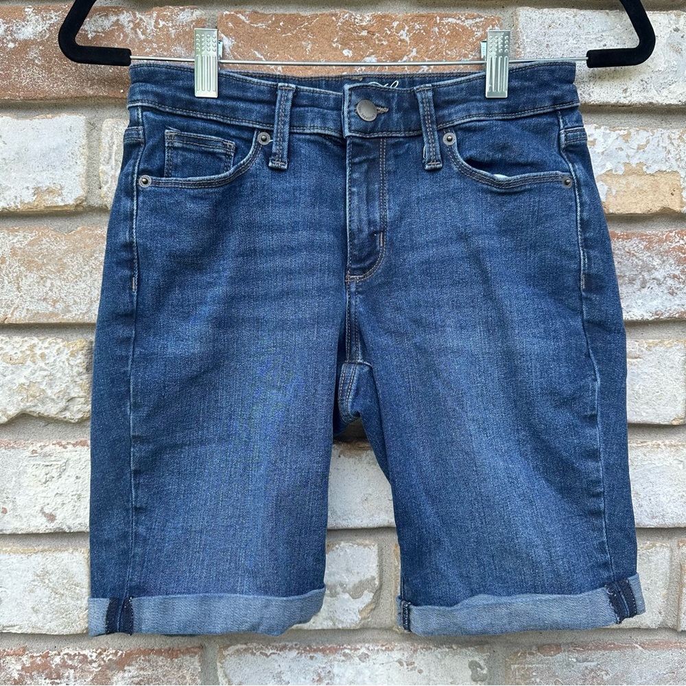 Universal Thread Mid Rise Bermuda Jean Shorts